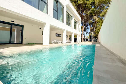 Cluster house for sale in Balones, Alicante. 
