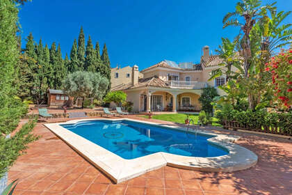 Cluster house for sale in Marbella, Málaga. 