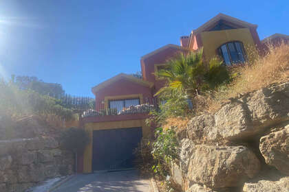 Cluster house for sale in Elviria, Marbella, Málaga. 