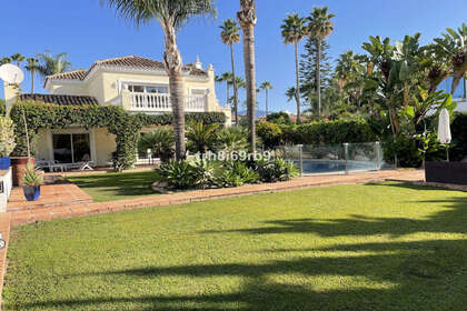 Cluster house for sale in Puerto Banús, Marbella, Málaga. 