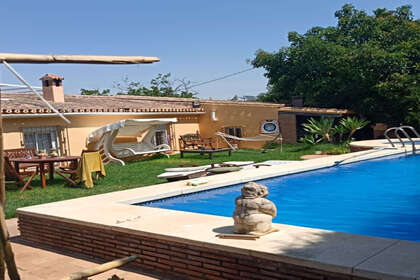 Cluster house for sale in Alhaurín el Grande, Málaga. 