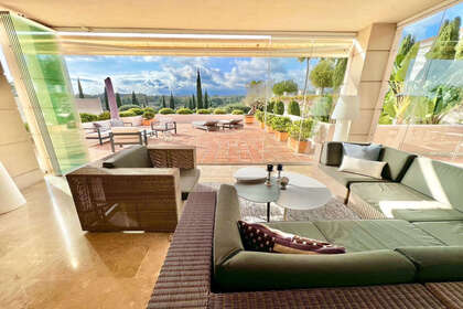 Apartment for sale in Benahavís, Málaga. 
