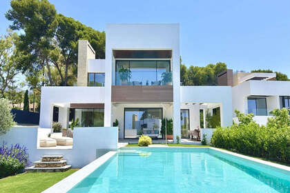 Cluster house for sale in Marbella, Málaga. 