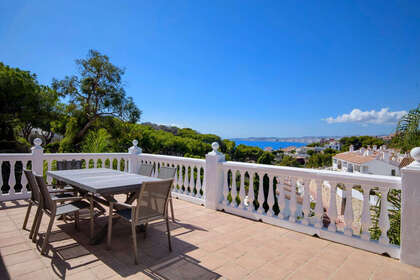 Cluster house for sale in Benalmádena, Málaga. 