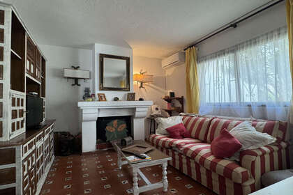 Apartment for sale in San luis de sabinillas, Málaga. 