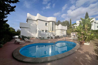 Cluster house for sale in Hacienda Las Chapas, Marbella, Málaga. 