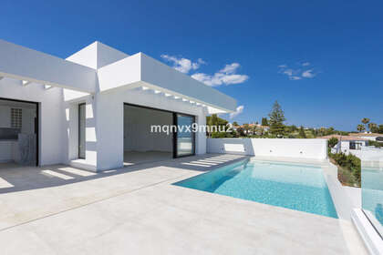Cluster house for sale in Mijas Costa, Málaga. 