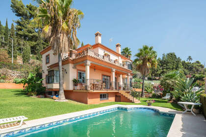 Cluster house for sale in Marbella, Málaga. 