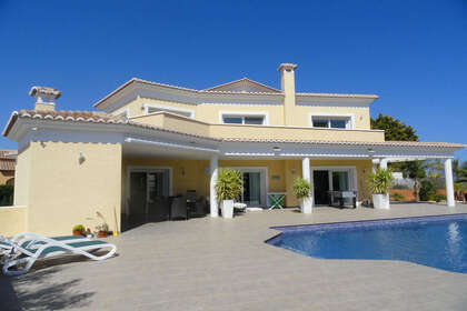 Cluster house for sale in Calpe/Calp, Alicante. 