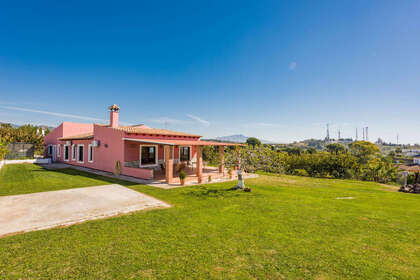 Chalet Adosado venta en Estepona, Málaga. 