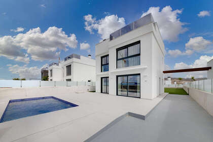 Cluster house for sale in Mutxamel/Muchamiel, Alicante. 