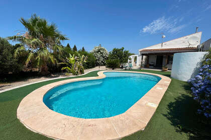 Rijtjeshuizen verkoop in Daya Nueva, Alicante. 