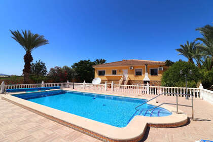 Cluster house for sale in Catral, Alicante. 