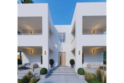 Cluster house for sale in Estepona, Málaga. 