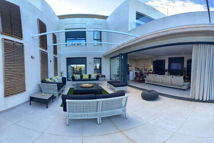 House for sale in Casares, Málaga. 