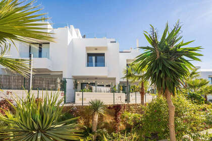 House for sale in Fuengirola, Málaga. 