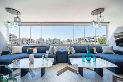 Apartment for sale in Puerto Banús, Málaga. 