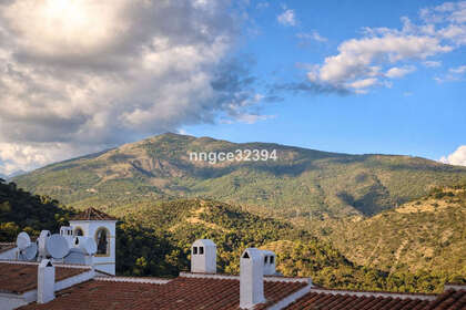 Penthouse for sale in Benahavís, Málaga. 
