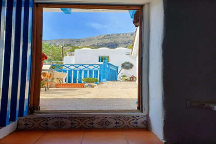 Rijtjeshuizen verkoop in Sella, Alicante. 