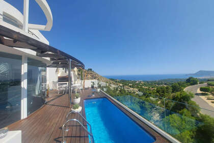 Cluster house for sale in Altea, Alicante. 