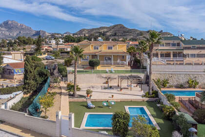 Rijtjeshuizen verkoop in Busot, Alicante. 