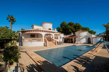 Cluster house for sale in Calpe/Calp, Alicante. 