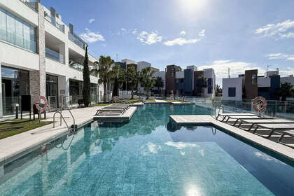 Apartment for sale in Puerto de Cabopino, Marbella, Málaga. 