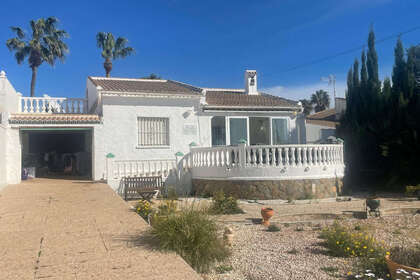 Cluster house for sale in Torrevieja, Alicante. 