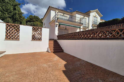 House for sale in Alhaurín el Grande, Málaga. 
