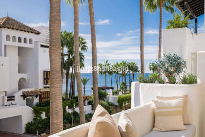 Apartment for sale in Puerto Banús, Marbella, Málaga. 