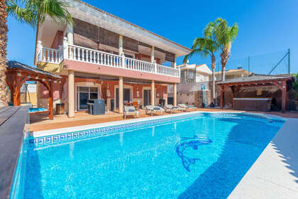 Rijtjeshuizen verkoop in Busot, Alicante. 