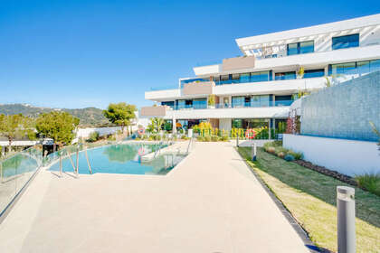 Apartment for sale in Puerto de Cabopino, Marbella, Málaga. 
