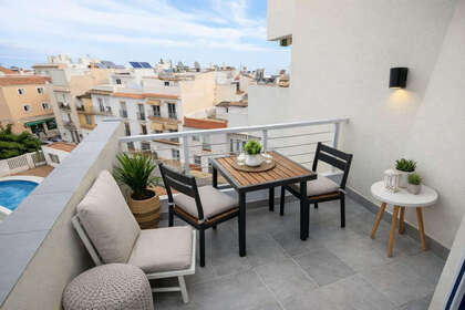 Apartment for sale in La Carihuela, Torremolinos, Málaga. 