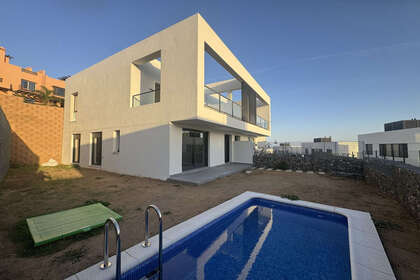 House for sale in Riviera Del Sol, Marbella, Málaga. 