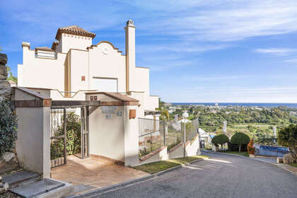 Apartment for sale in Puerto de la Torre, Málaga. 