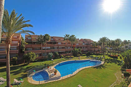Apartamento venda em Puerto Banús, Málaga. 