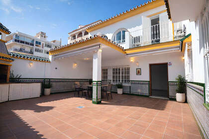 Cluster house for sale in Fuengirola, Málaga. 