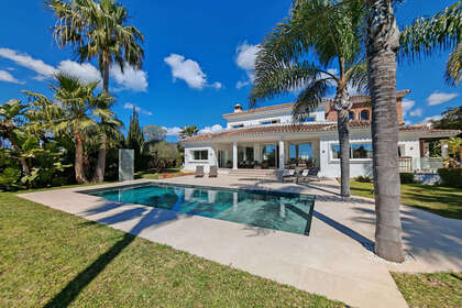 Cluster house for sale in Elviria, Marbella, Málaga. 