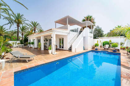 Cluster house for sale in Marbella, Málaga. 