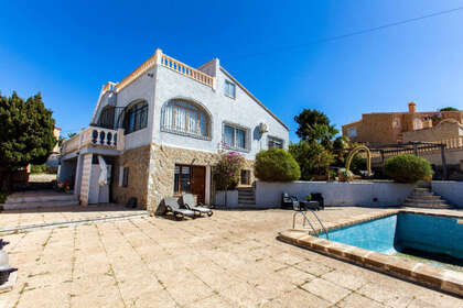 Cluster house for sale in Calpe/Calp, Alicante. 