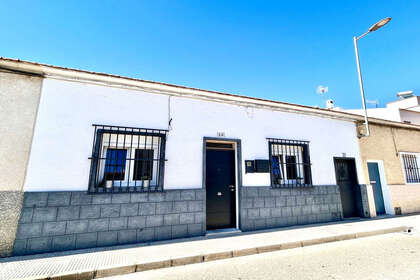 House for sale in San Miguel de Salinas, Alicante. 