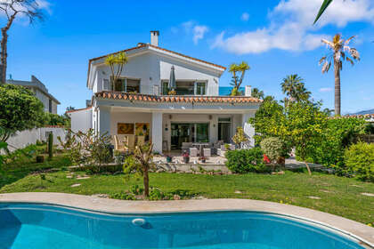 Cluster house for sale in San Pedro de Alcántara, Marbella, Málaga. 