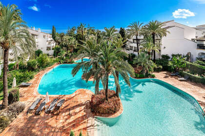 Apartment for sale in Puerto Banús, Marbella, Málaga. 