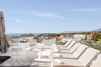 Penthouse for sale in Puerto de Cabopino, Marbella, Málaga. 