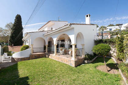 Cluster house for sale in Nueva Andalucía, Marbella, Málaga. 