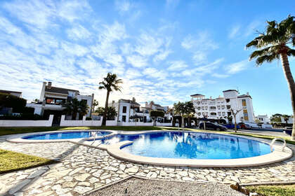 Apartamento venda em Villamartín, Alicante. 