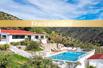 Rijtjeshuizen verkoop in Cómpeta, Málaga. 