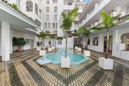 Apartment for sale in Puerto Banús, Málaga. 