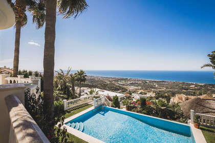 Řadový dům na prodej v Altos de Los Monteros, Marbella, Málaga. 