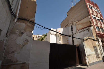 情节 出售 进入 Monóvar/Monòver, Alicante. 